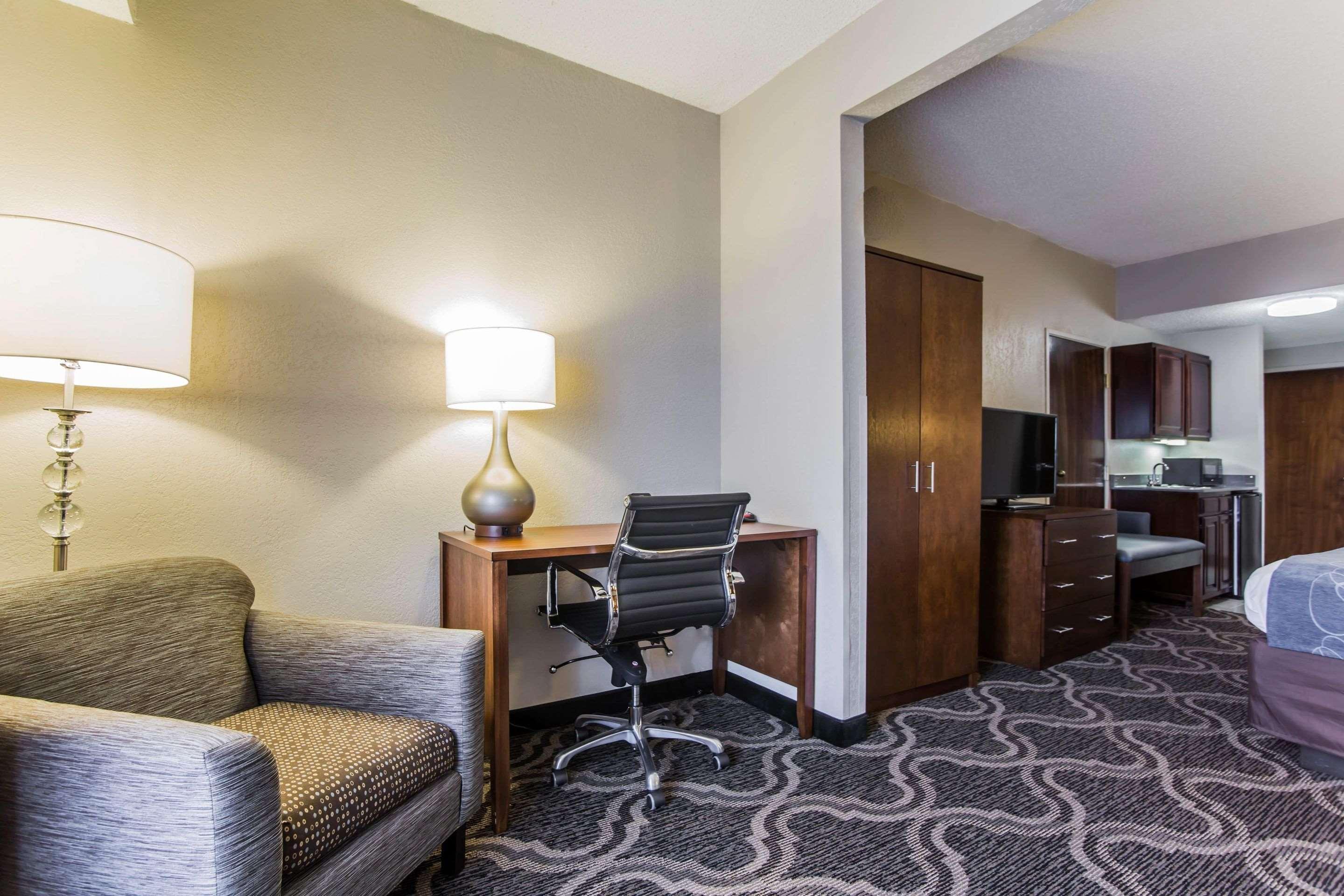 Comfort Suites Pineville - Ballantyne Area Extérieur photo