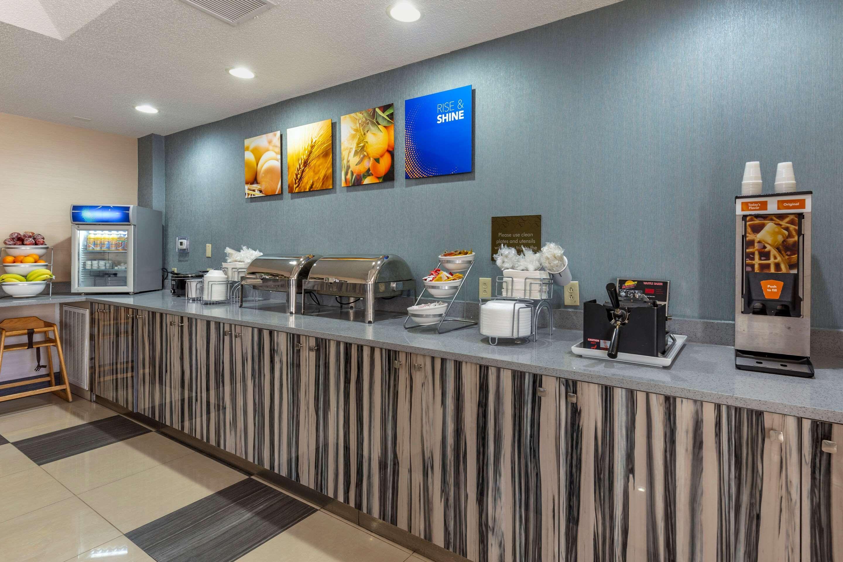 Comfort Suites Pineville - Ballantyne Area Extérieur photo