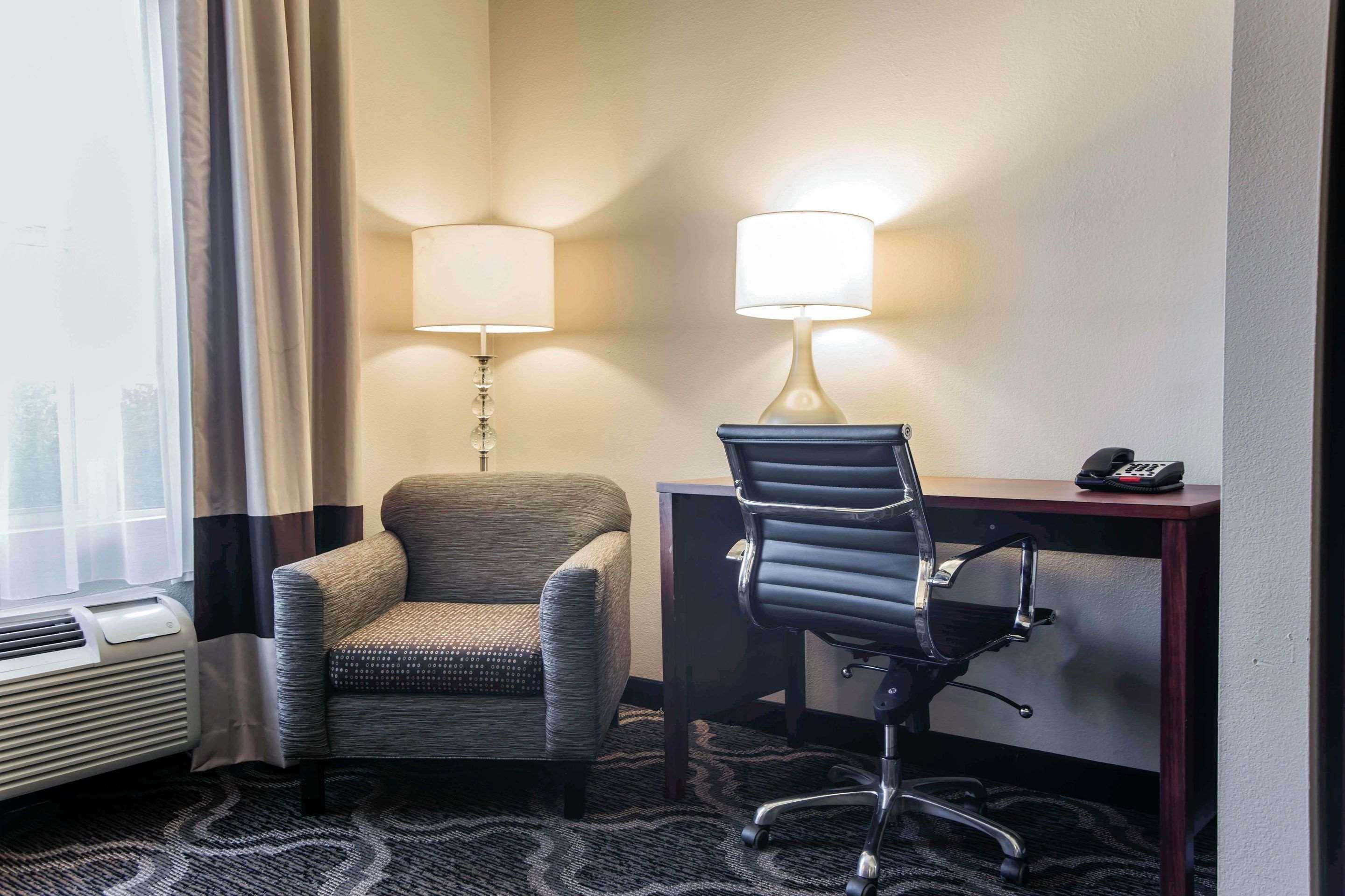 Comfort Suites Pineville - Ballantyne Area Extérieur photo